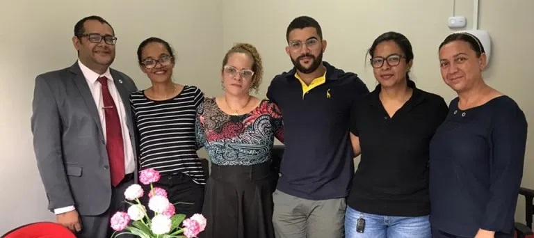 NÃO à Seleção de bolsistas para atuarem como Tradutores e Intérpretes de Libras em contexto Educacional